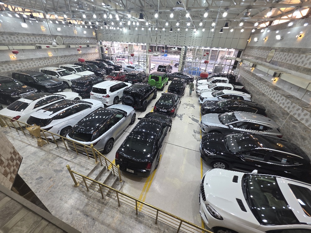 showroom-image